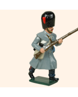 0105 2 Toy Soldier Private running  Coldstream Guards Kit